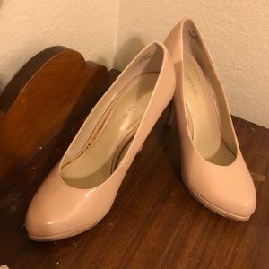 Nude shoe